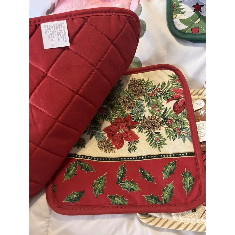 Poinsettia Pot Holders Christmas Pattern Set Of 4, Christmas House